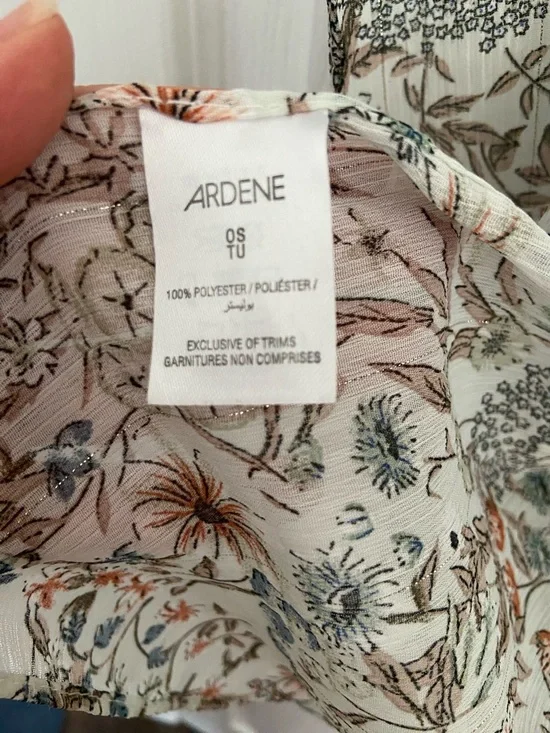 Ardene Floral Sheer Kimono in Cream with Blue and Rust Accents - Picture 3 of 4